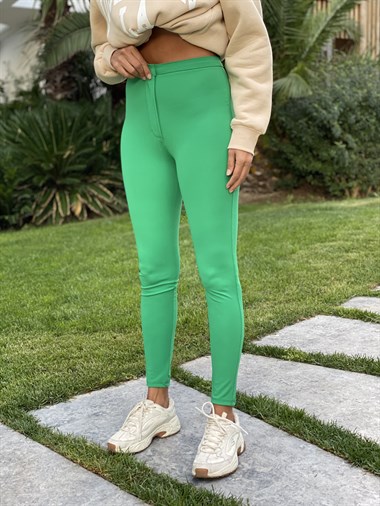 Yeşil Arka Cepli Nano Fit Kadın Pantolon