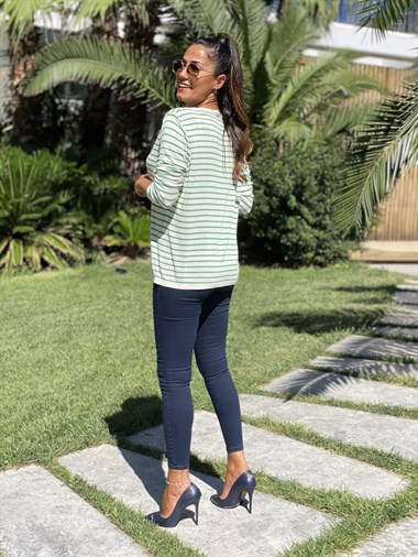 Yeşil Beyaz Çizgili V Yaka Merserize Kadın Bluz
