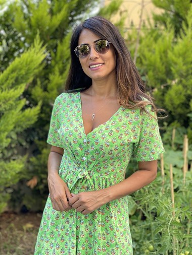 Yeşil Çiçek Önü Düğmeli Kuşaklı  Kadın Elbise