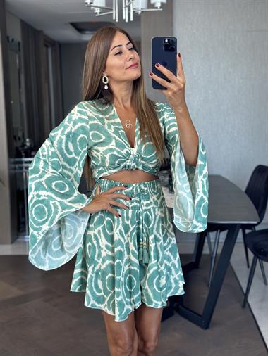 Yeşil Desenli Bağlamalı Geniş Kol Bluz Şort Kadın Alt Üst Takım