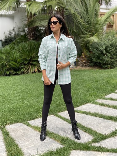 Yeşil İki Cepli Oversize Tüvit Kadın Gömlek