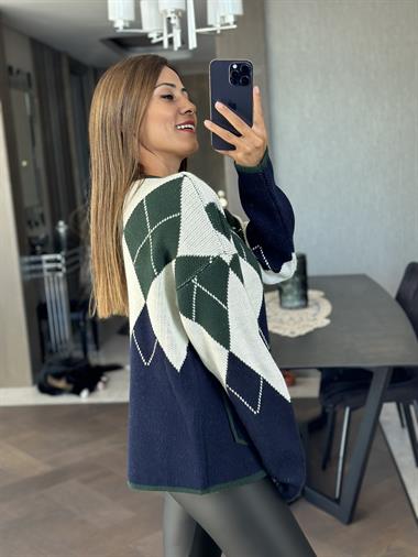 Yeşil Lacivert Baklava Desen Cepli Kadın Hırka