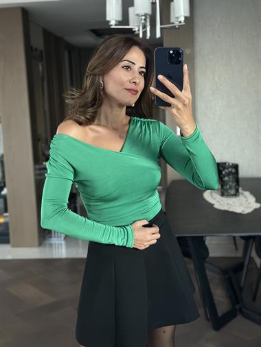 Yeşil Ön Ve Arka Kruvaze Yaka Yanları Büzgülü Buzzy Kadın Bluz