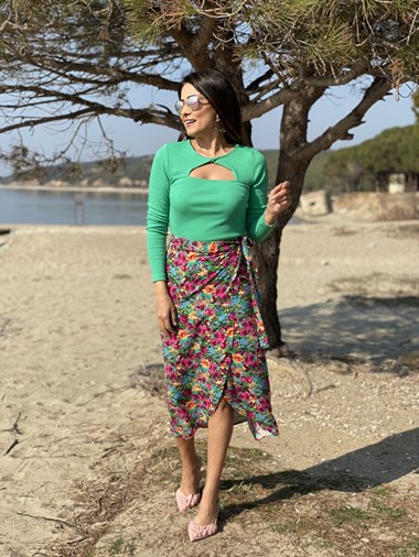 Yeşil Pencere Detay Kaşkorse Bluz