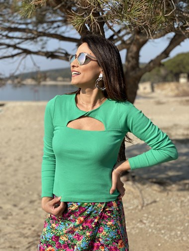 Yeşil Pencere Detay Kaşkorse Bluz