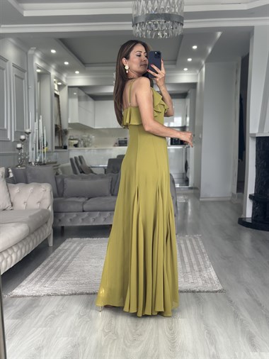 Yeşil Şifon Fırfır Detaylı Askılı Maxi Boy Kadın Elbise