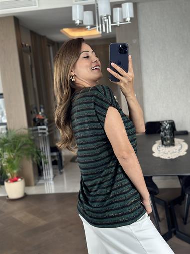 Yeşil Siyah Sim Çizgili V Yaka Kısa Yarasa Kol Basic Kadın T-Shirt
