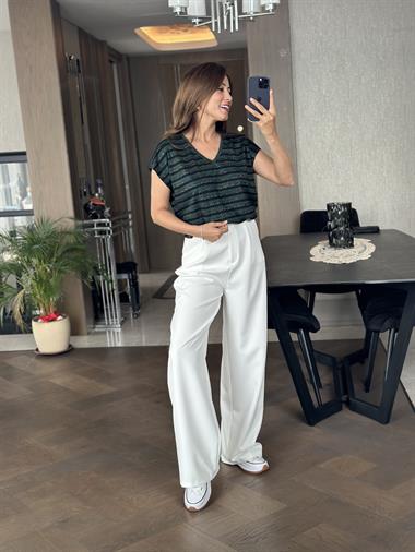 Yeşil Siyah Sim Çizgili V Yaka Kısa Yarasa Kol Basic Kadın T-Shirt