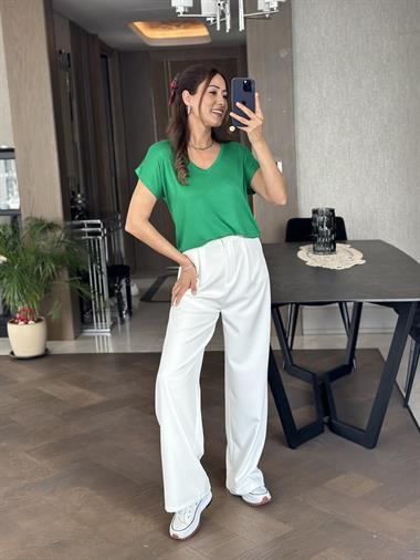 Yeşil V Yaka Kısa Yarasa Kol Basic Kadın T-Shirt