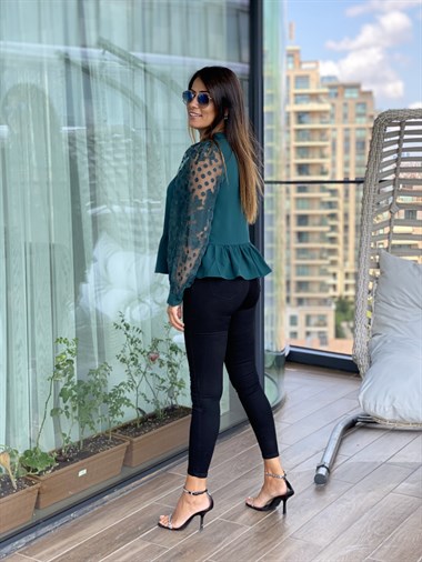 Yeşil Volanlı Kolları Organze Bluz