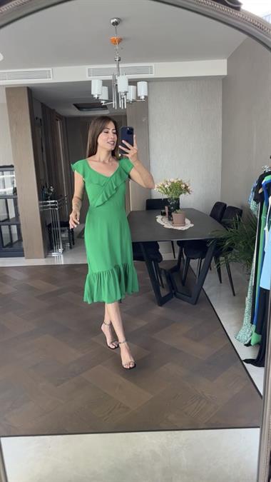 Yeşil Yaka Volanlı Aerobin Kadın Elbise