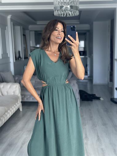 Zümrüt Yeşili Beli Lastikli Bağcıklı Dekolteli Midi Boy Kadın Elbise