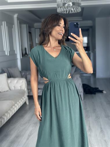 Zümrüt Yeşili Beli Lastikli Bağcıklı Dekolteli Midi Boy Kadın Elbise