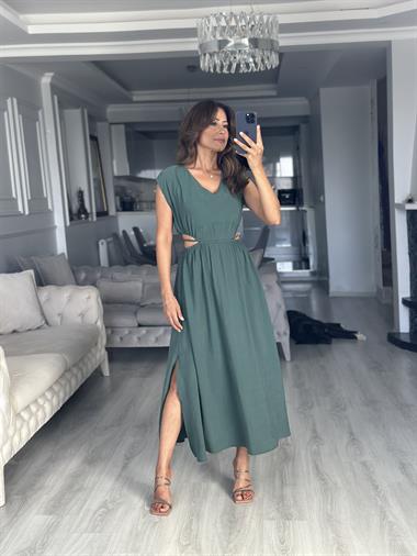 Zümrüt Yeşili Beli Lastikli Bağcıklı Dekolteli Midi Boy Kadın Elbise