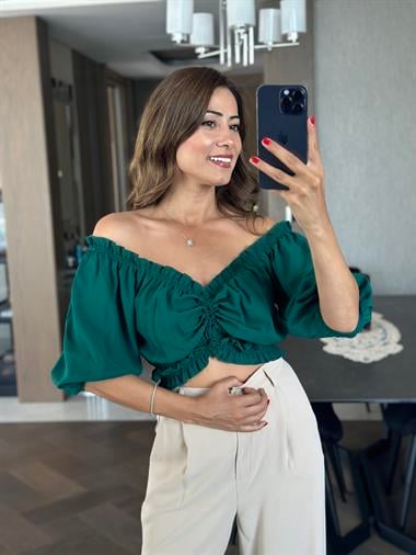 Zümrüt Yeşili Önü Bağcıklı Jessica Şifon Kadın Bluz