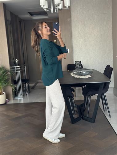 Zümrüt Yeşili V Yaka Uzun Kol Yumoş Kadın Bluz