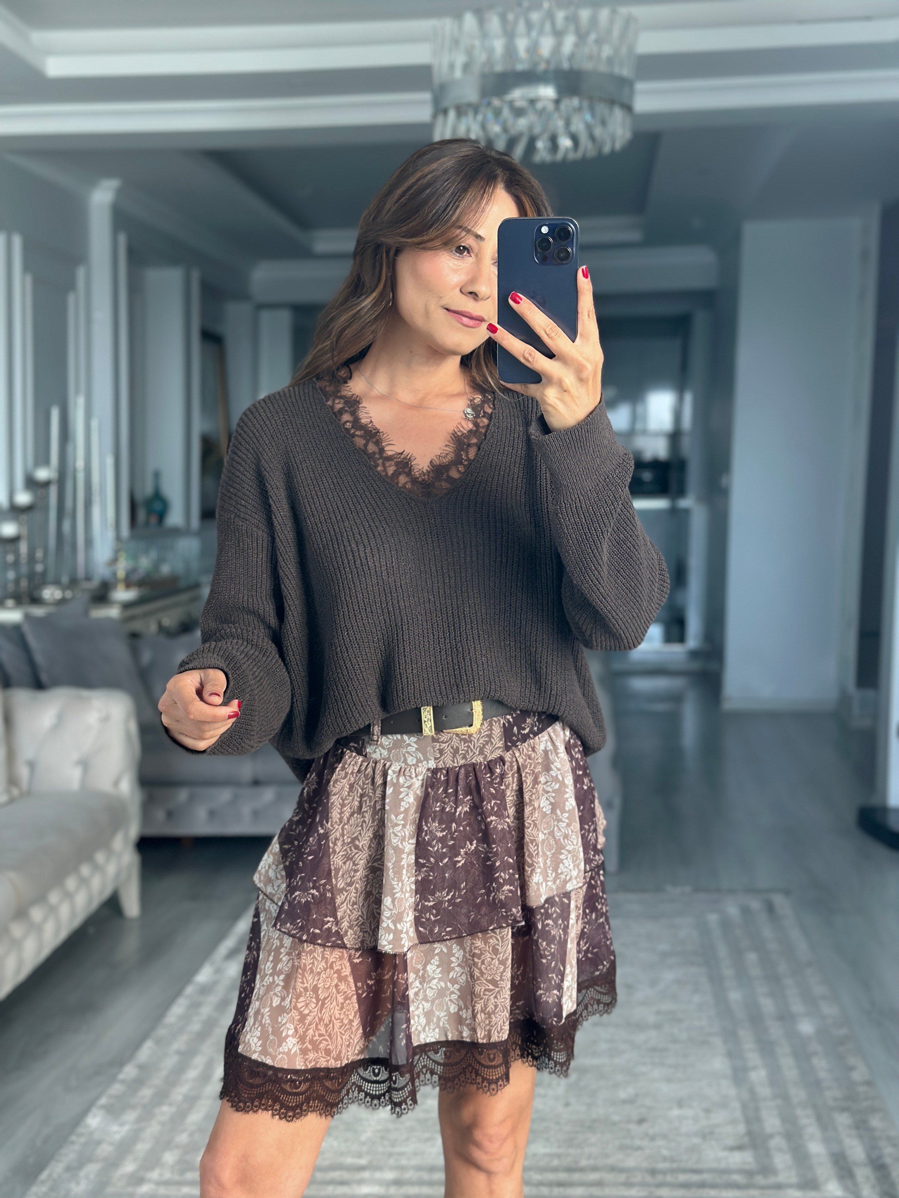 Acı Kahve Lora V Yaka Dantel Detay Kadın Kazak