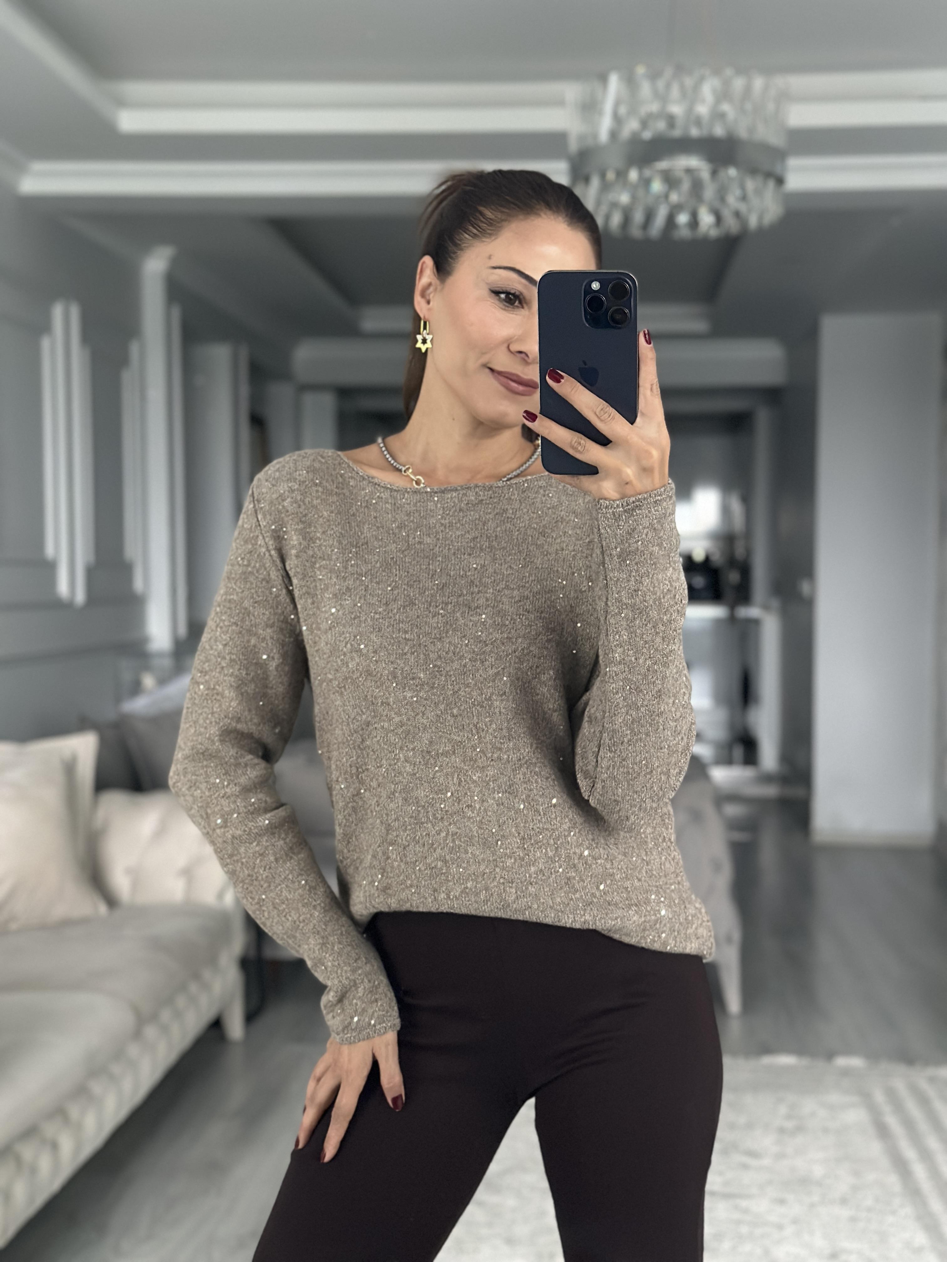 Açık Vizon Kayık Yaka Uzun Kol Pullu Simli Triko Kazak