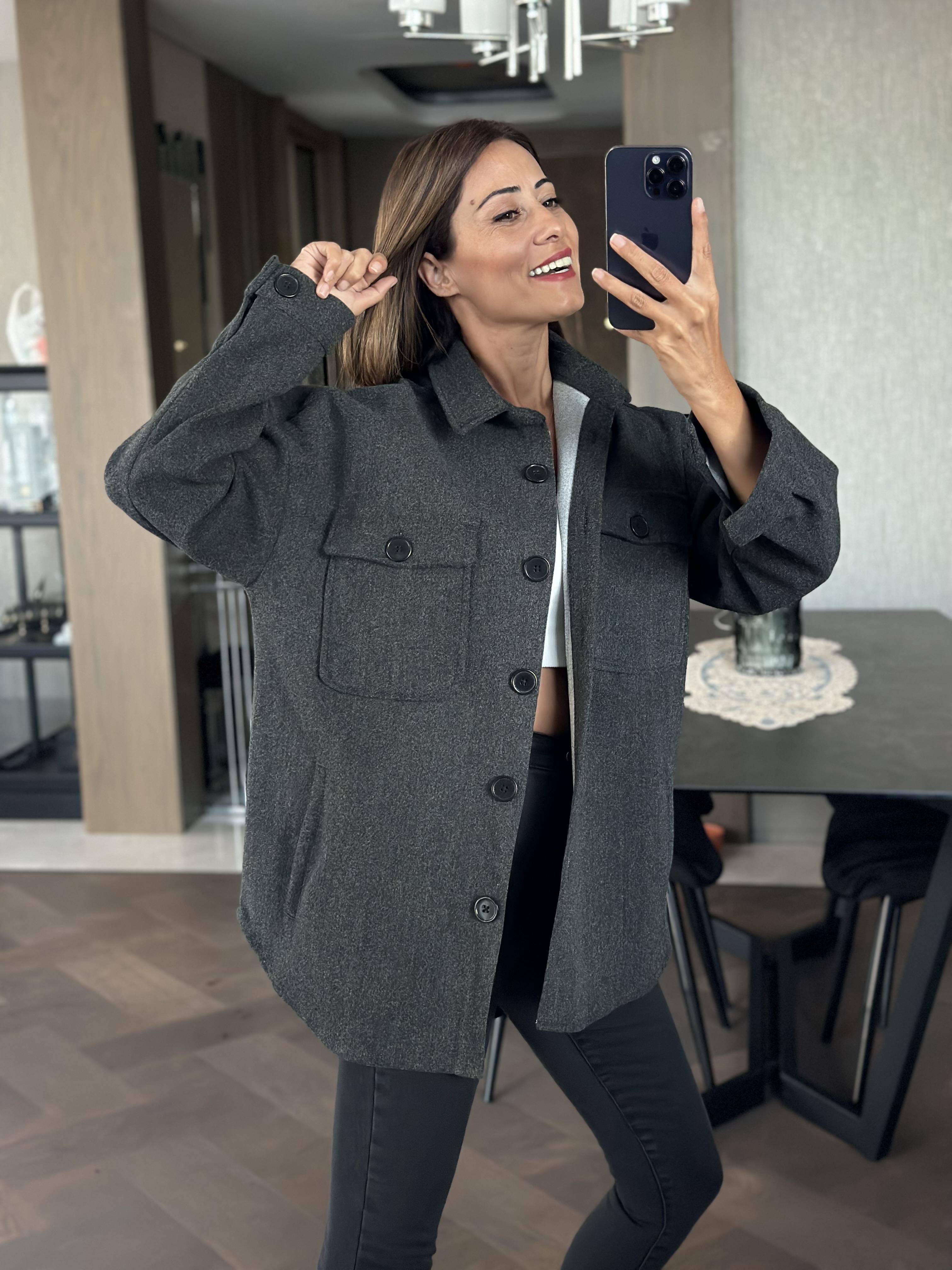 Antrasit Dört Cepli İthal Kaşe Kadın Gömlek