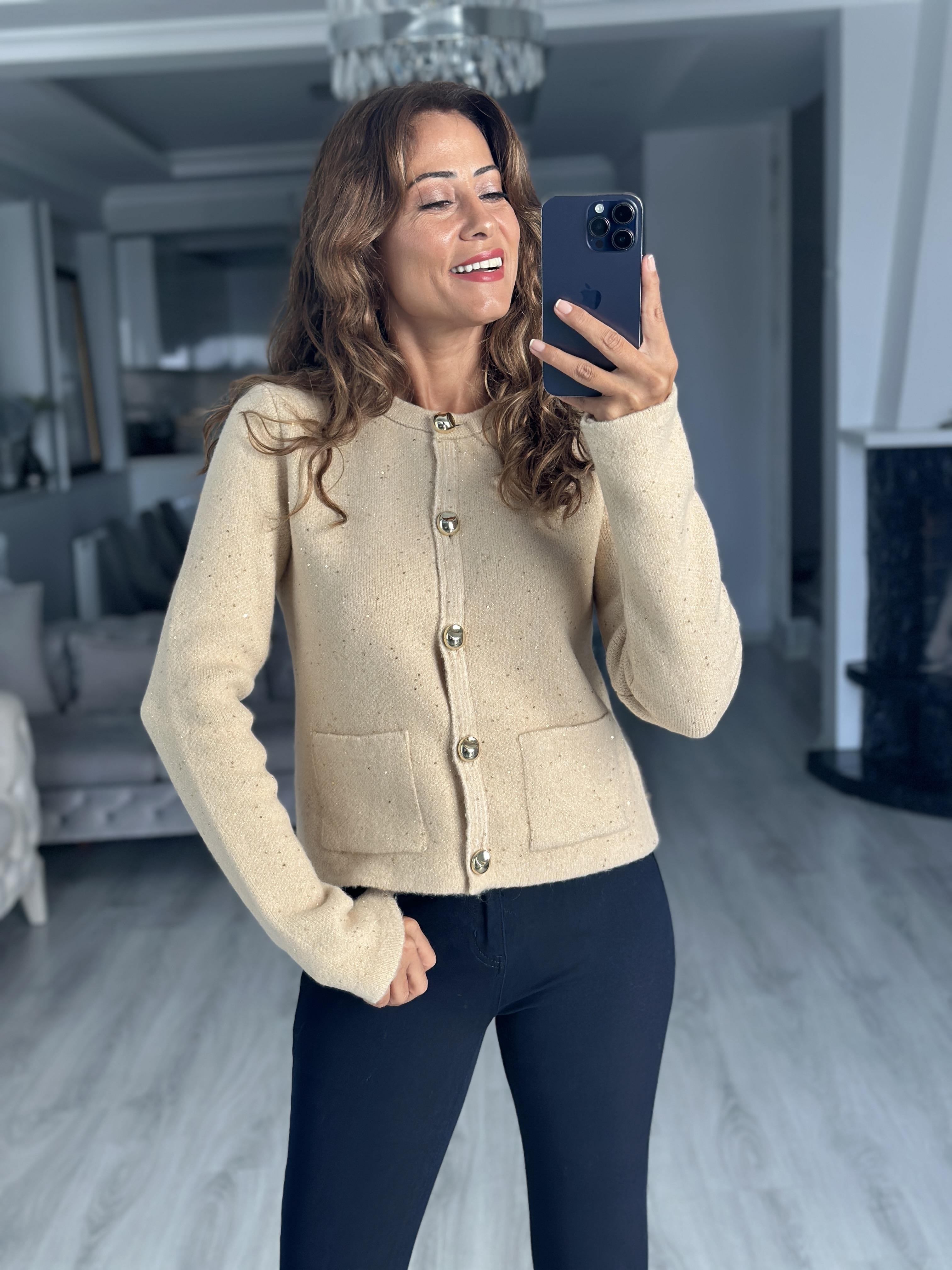 Bej Bisiklet Yaka Düğmeli Pullu Kadın Triko Hırka