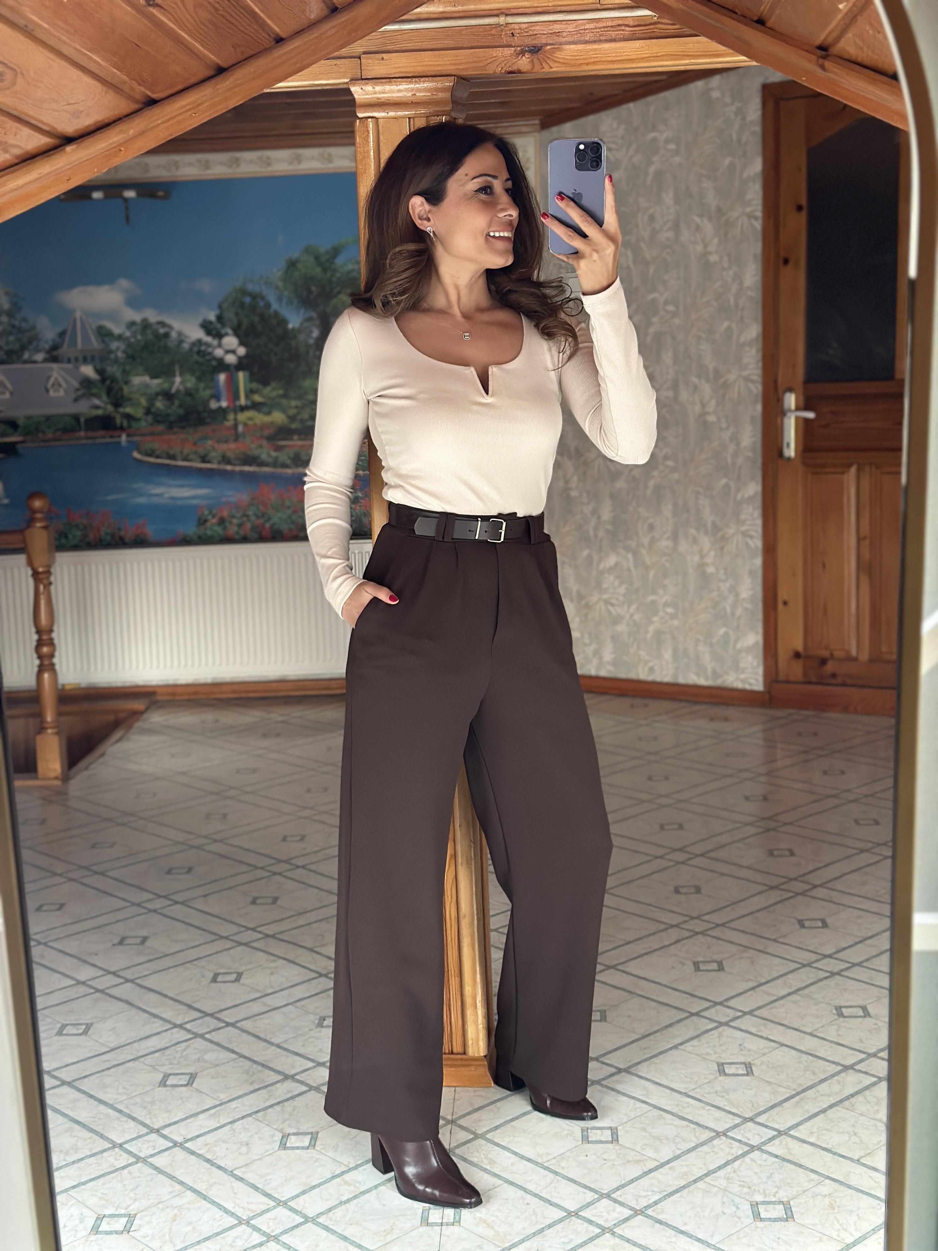 Bej Gizli V Demirli Uzun Kollu Kaşkorse Kadın Body