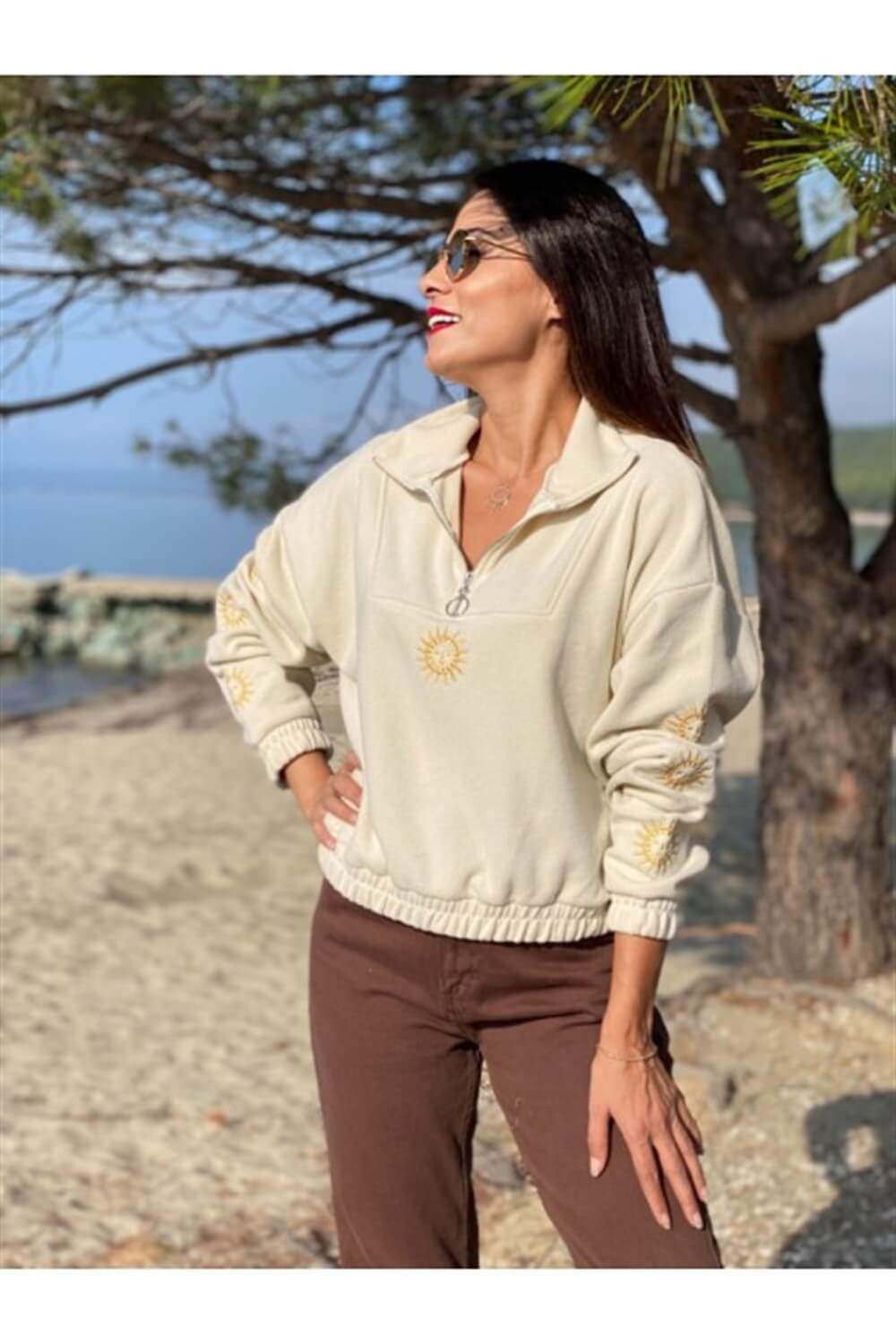 Bej Güneş Nakışlı Sweatshirt 