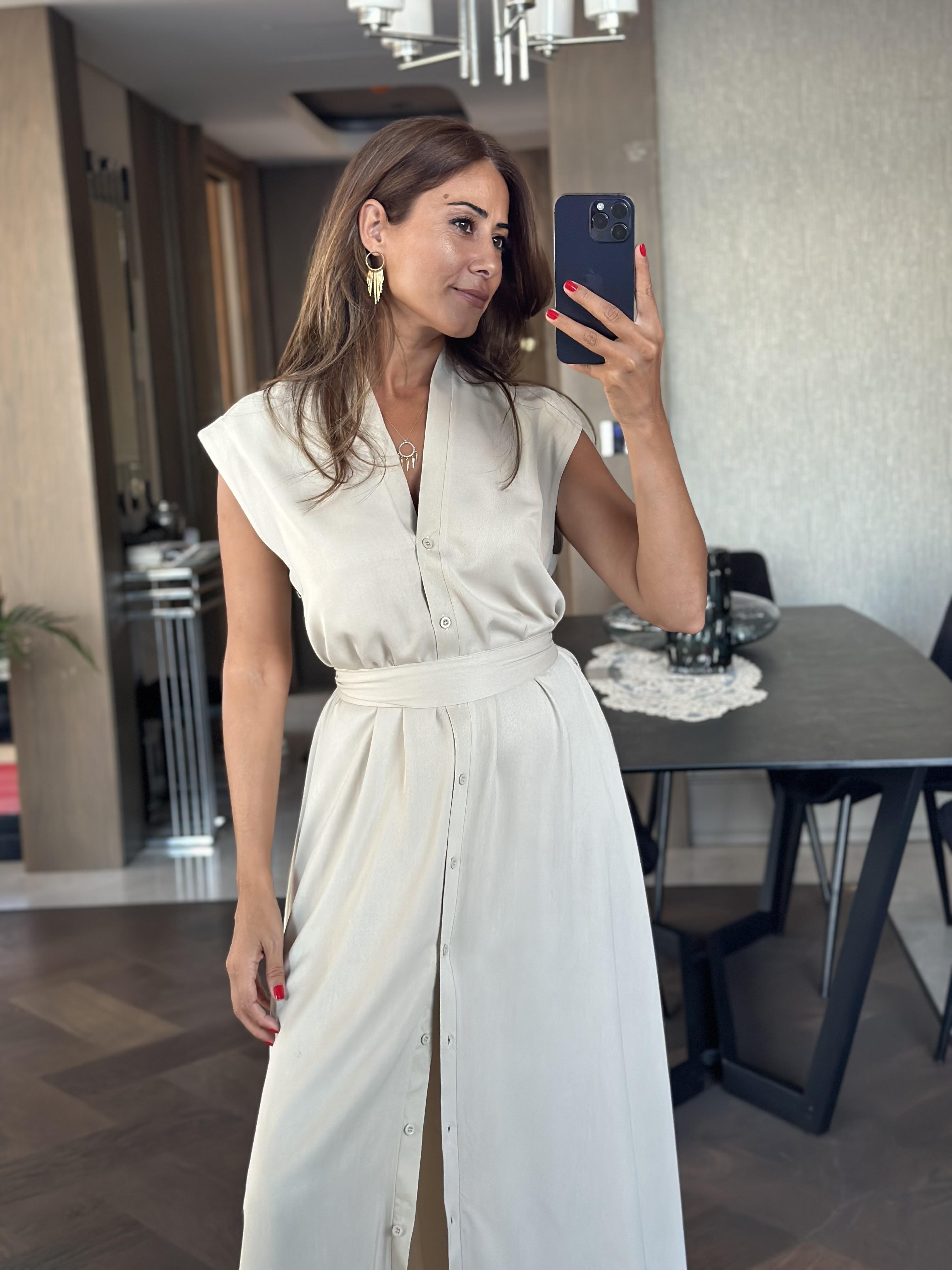 Bej Orjinal Marka V Yaka Düğmeli Cepli Kadın Elbise 