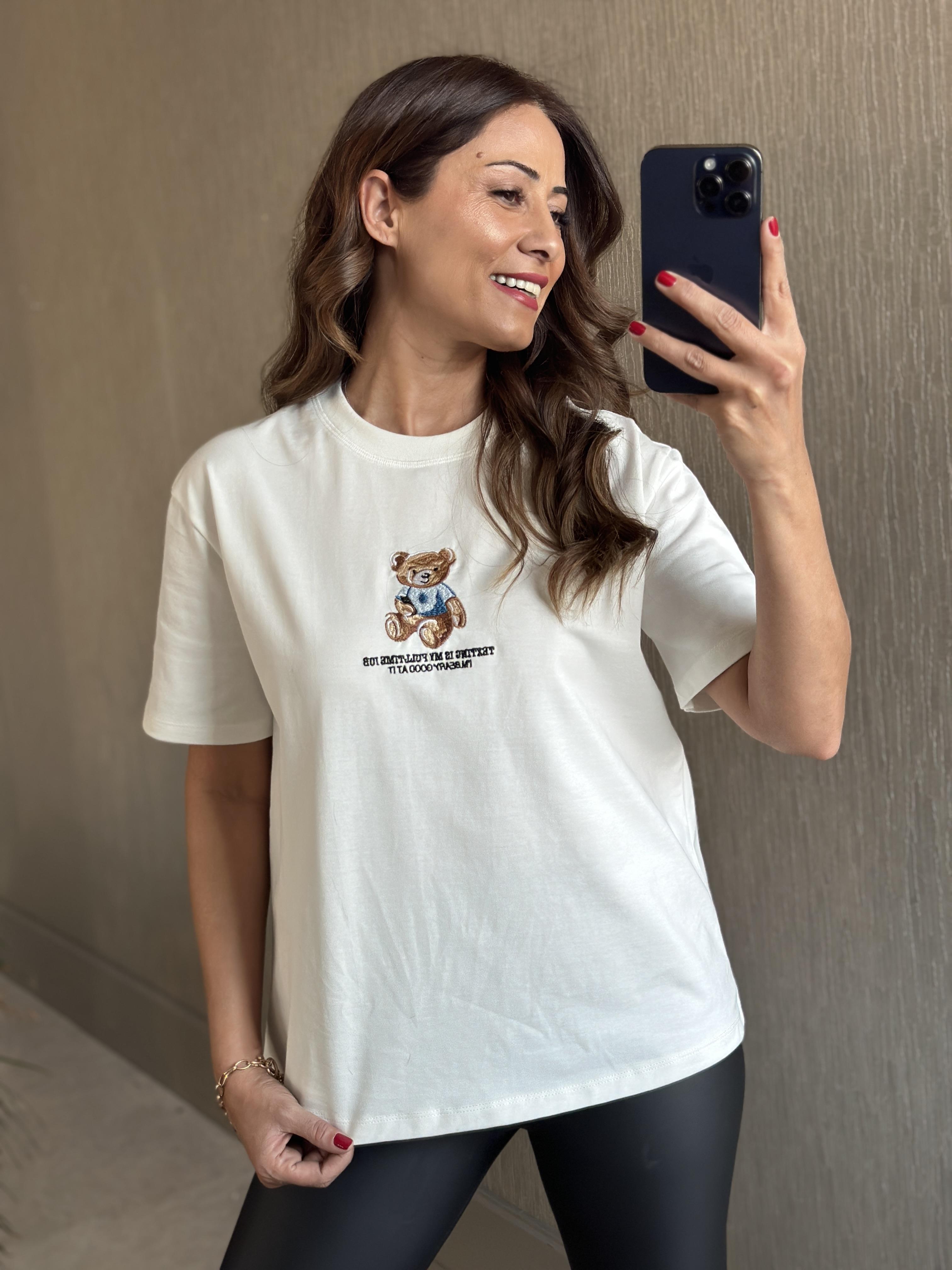 Beyaz Ayıcık Nakışlı Bisiklet Yaka Kadın T-Shirt