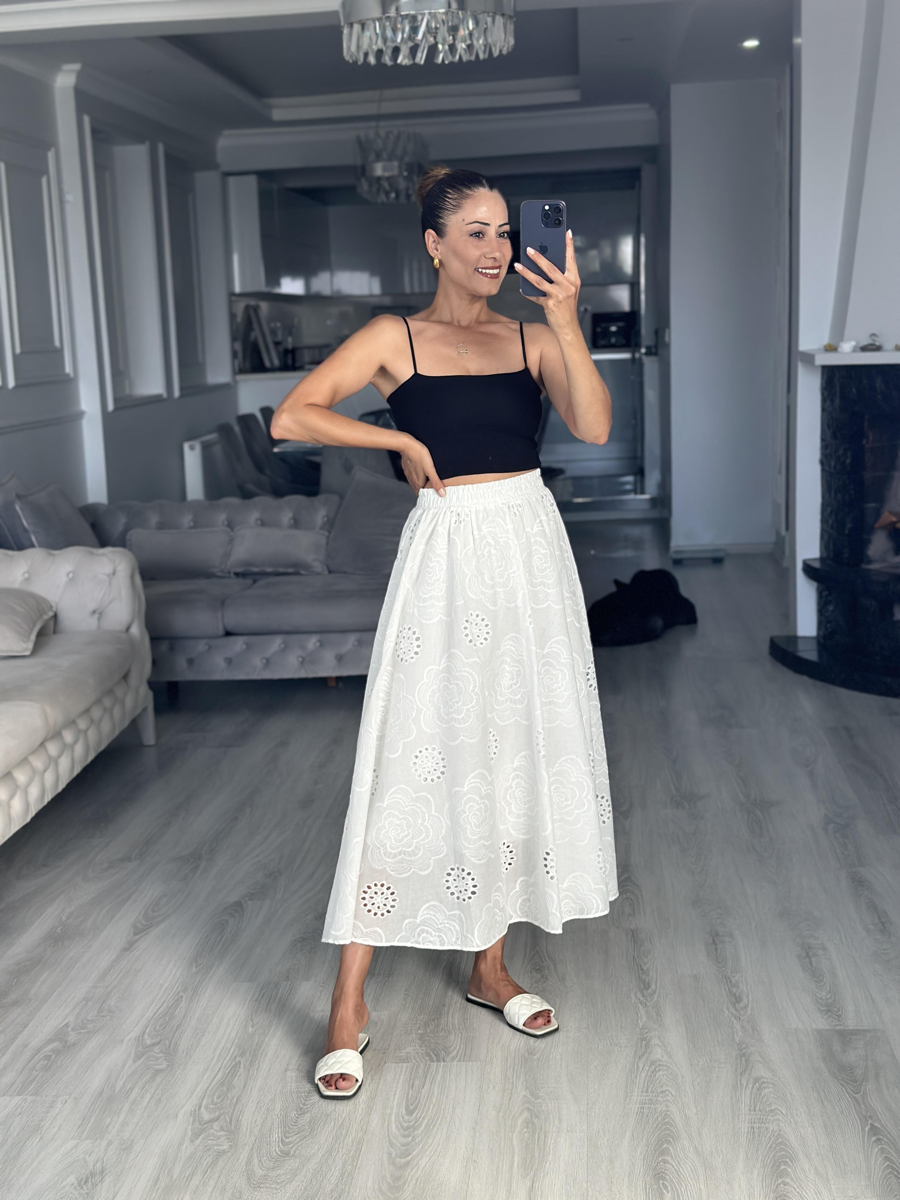 Beyaz Çiçek Nakışlı Fisto Midi Boy Kadın Etek