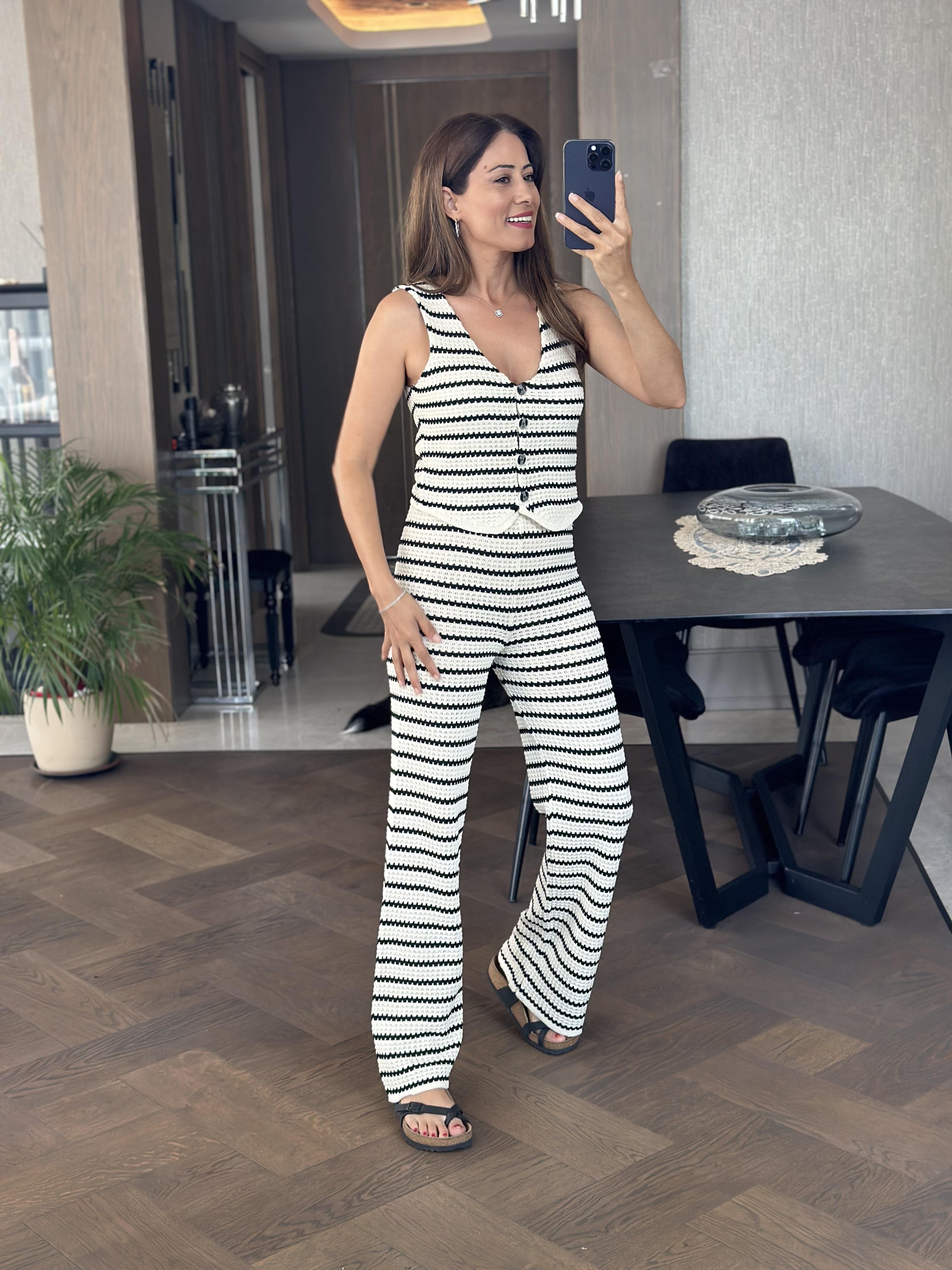 Beyaz Çizgili Pantolon Yelek Triko Kadın İkili Takım