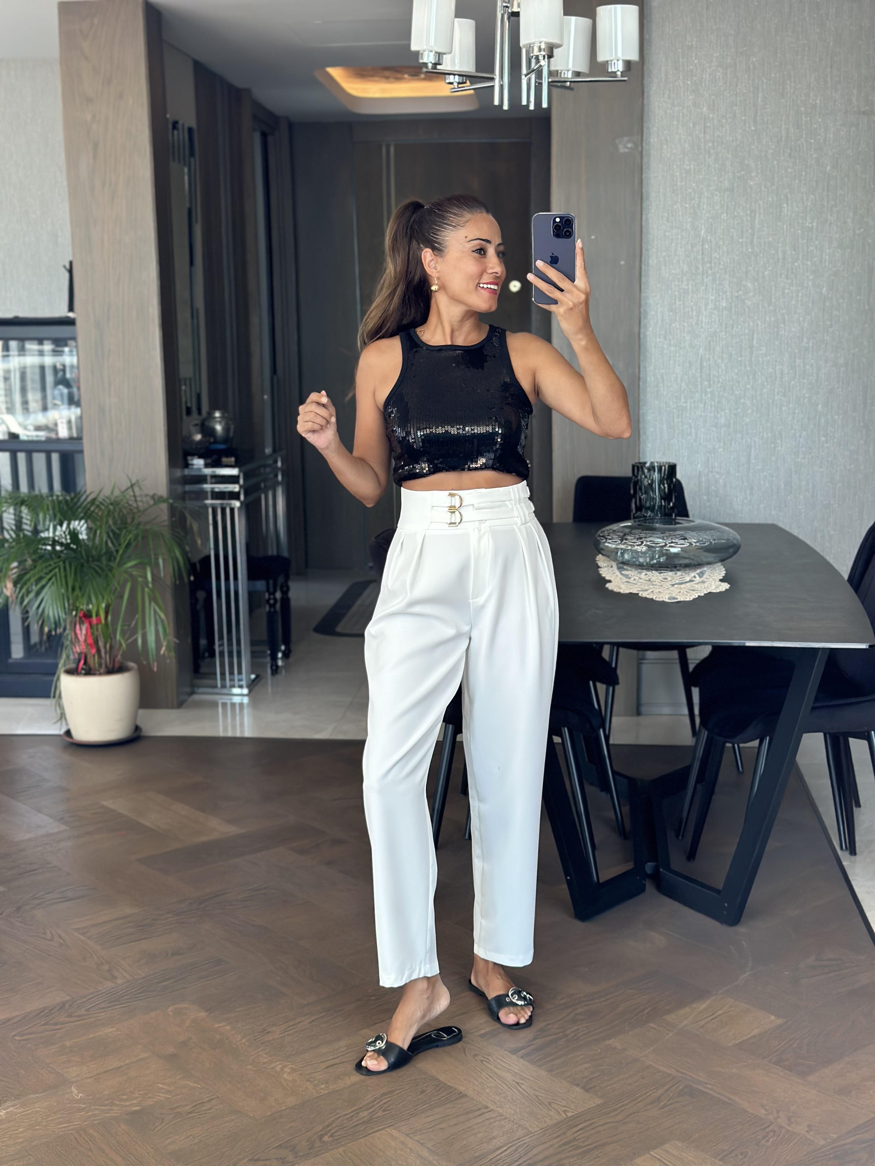 Beyaz Ekstra Yüksek Bel Tokalı Marka Model Kadın Pantolon