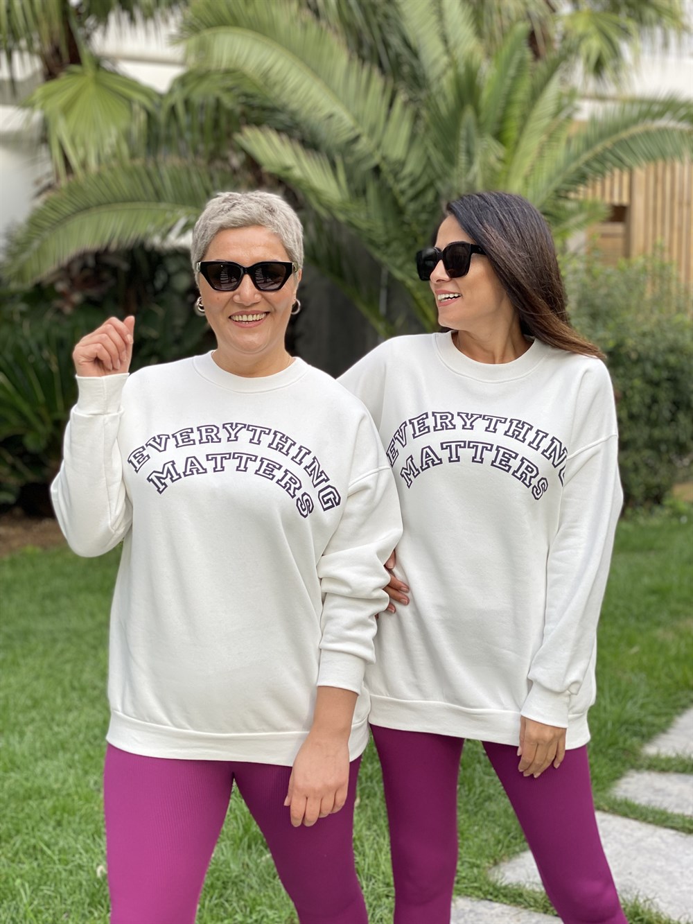 Beyaz Everything Bisiklet Yaka İki İplik Kadın Sweatshirt