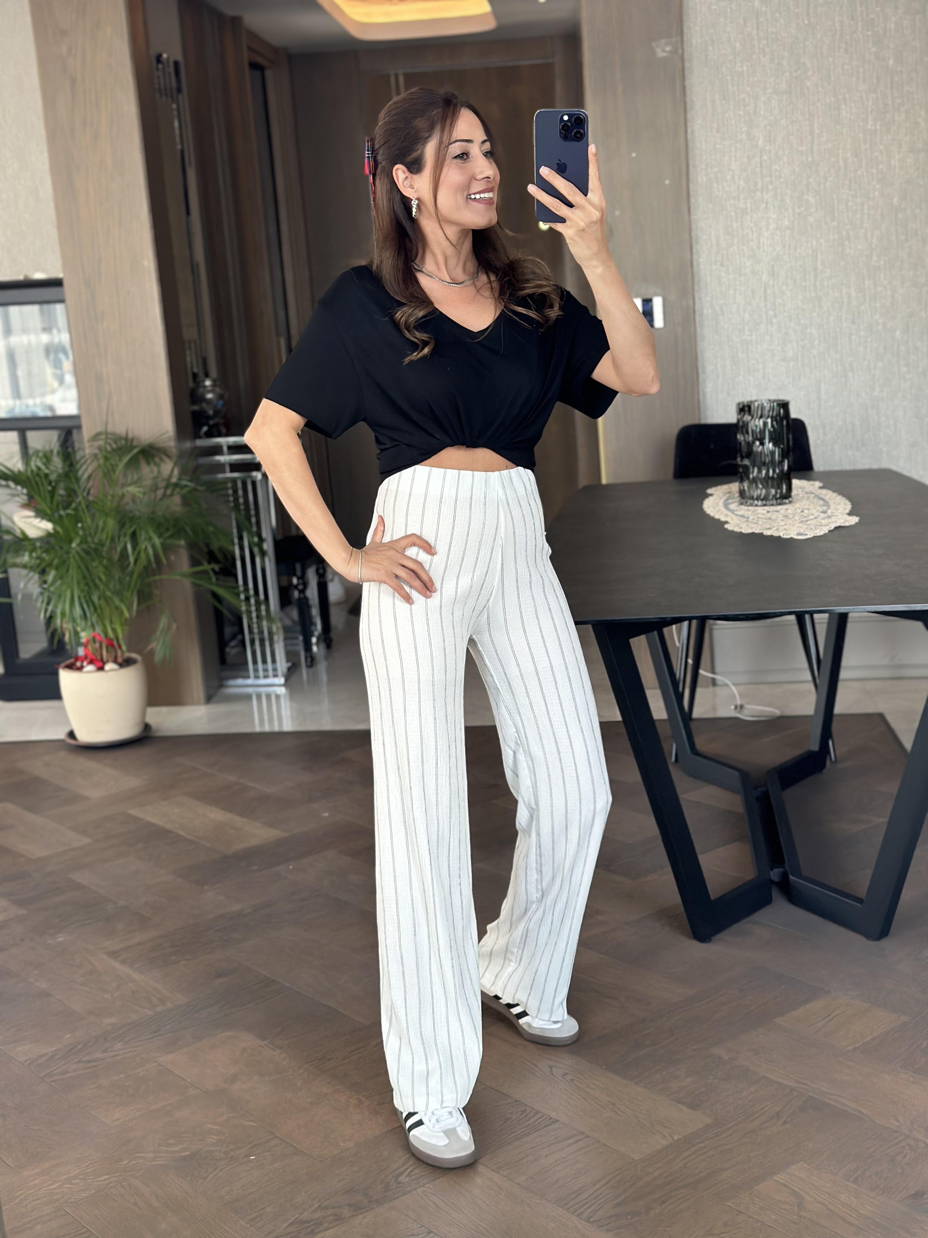 Beyaz Kalın Çizgili Beli Lastikli Bürümcük Kadın Pantolon