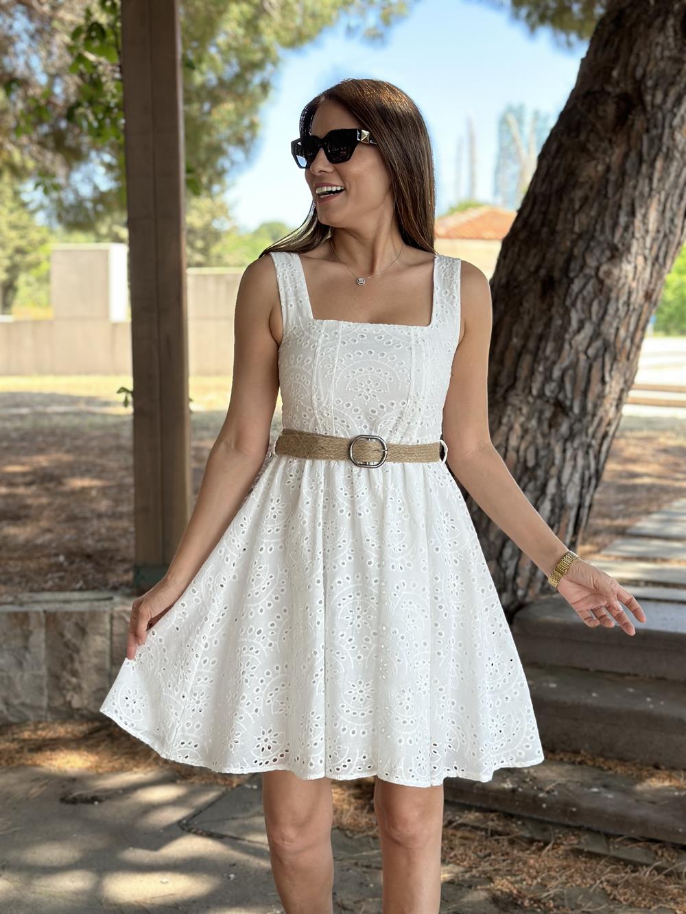 Beyaz Kare Yaka Hasır Kemerli Kalın Askılı Güpür Kadın Elbise