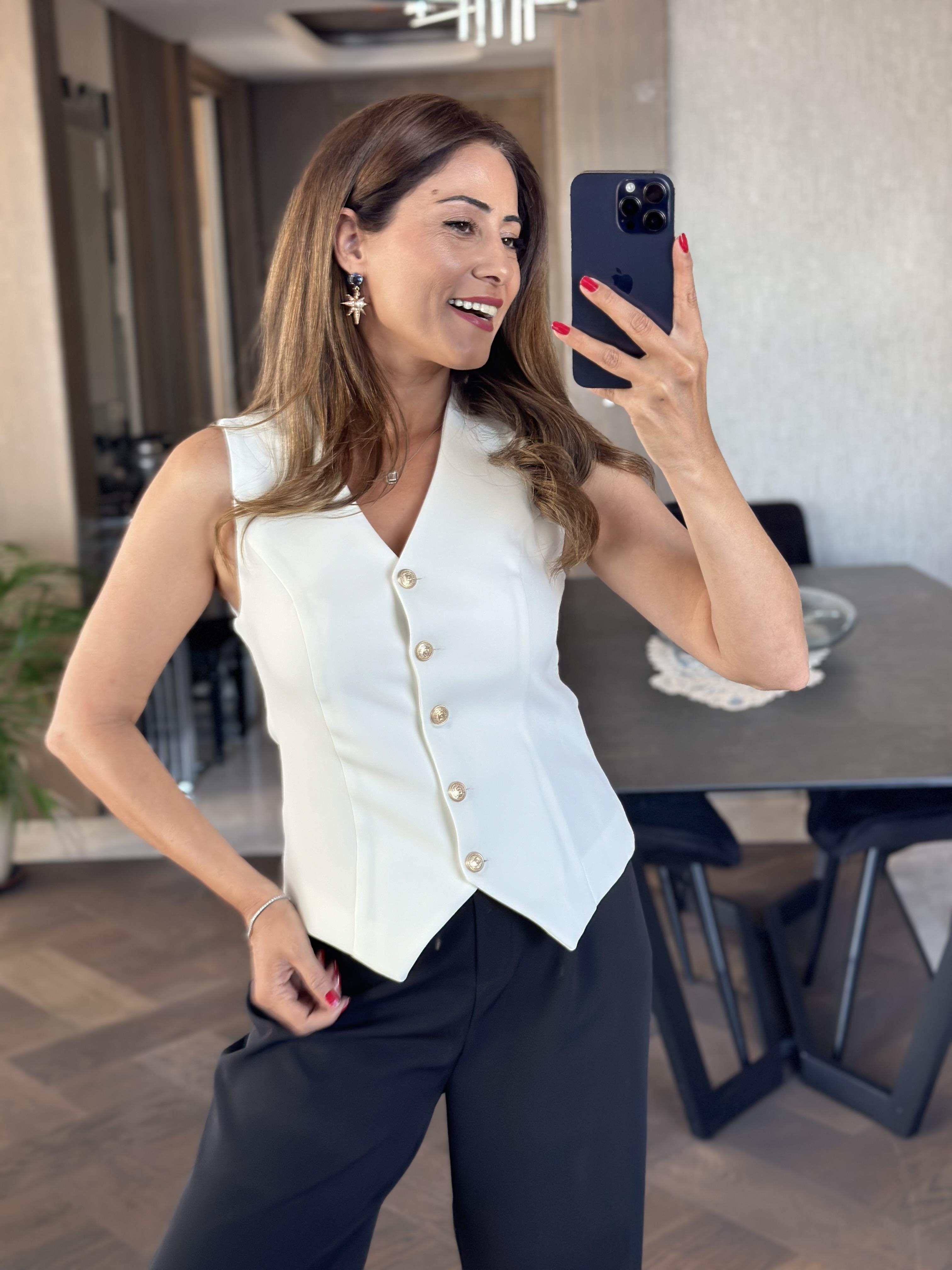 Beyaz Orjinal Marka Beş Gold Düğmeli Astarlı Kadın Yelek