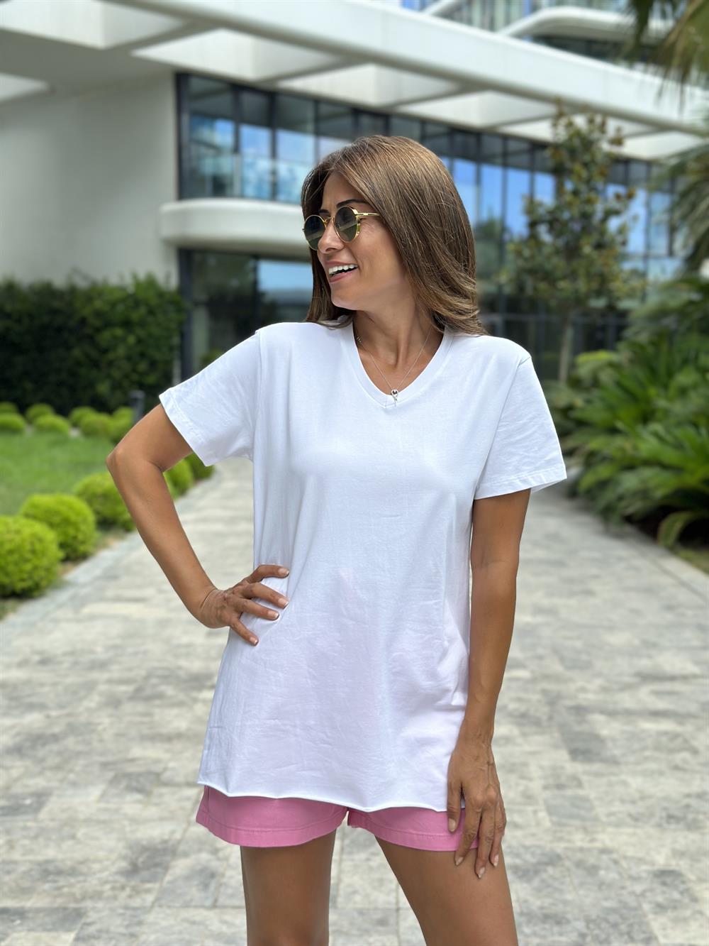 Beyaz Özel Üretim V Yaka Basic Kadın T-shirt