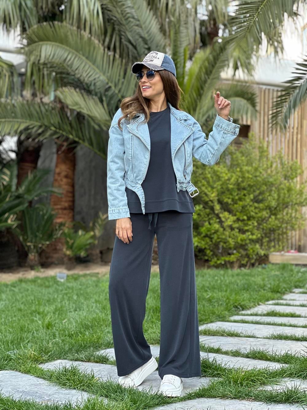 Buz Mavi Çapraz Fermuarlı Kot Kadın Ceket