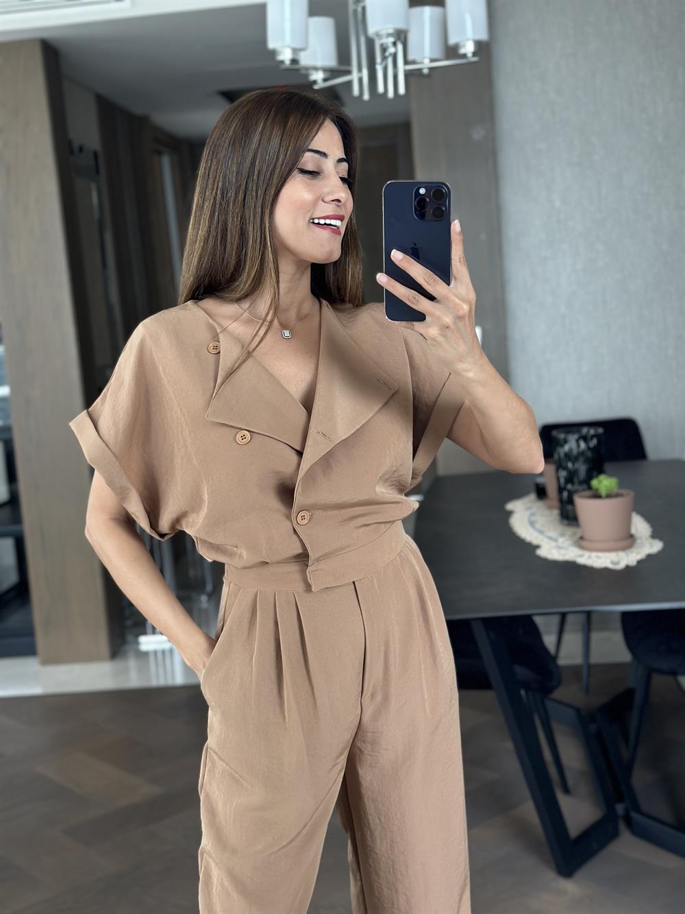 Camel Tensel Havuç Model Önü Düğmeli Kadın Tulum