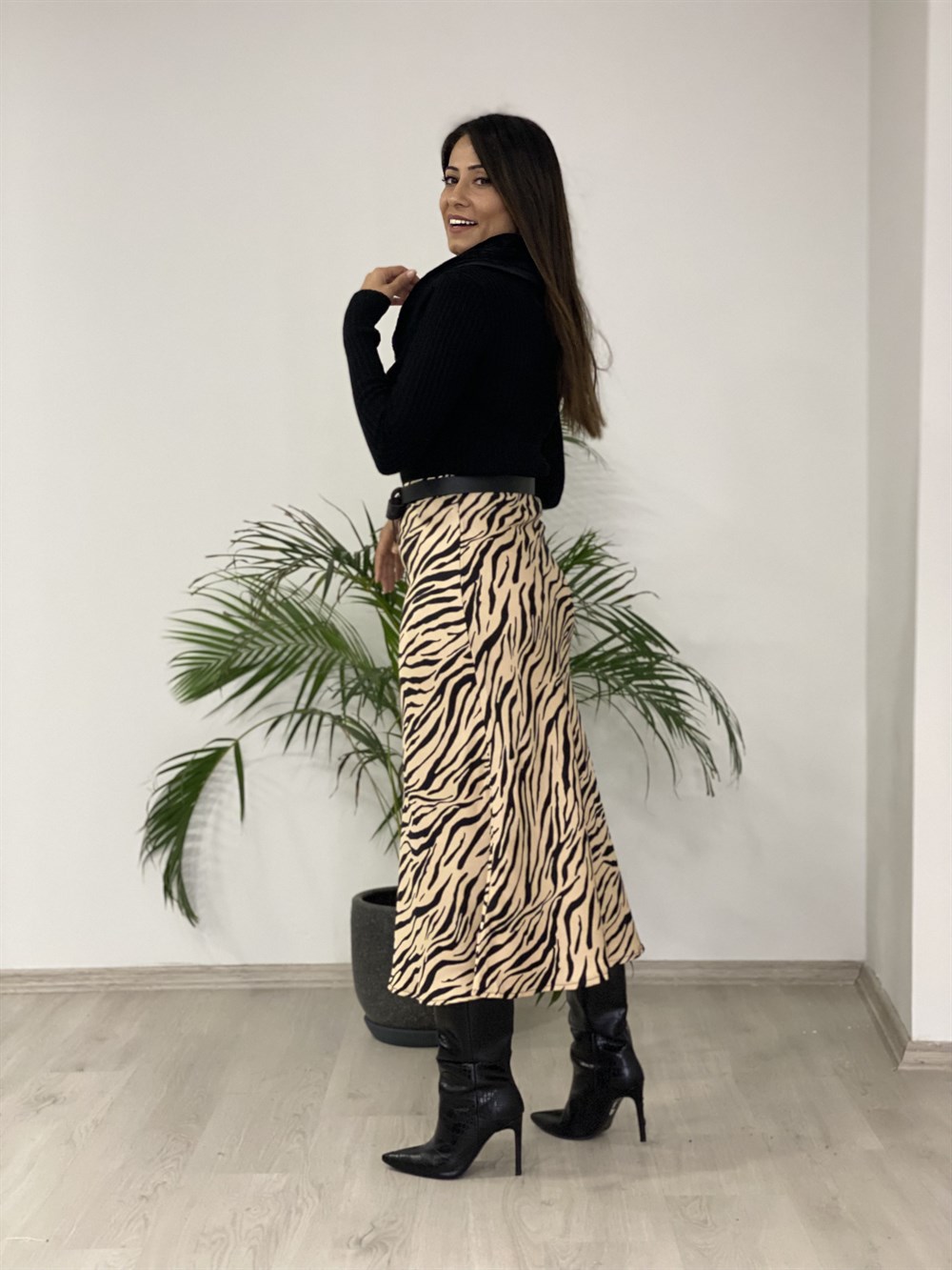 Camel Zebra Desenli Beli Lastikli Saten Kadın Etek