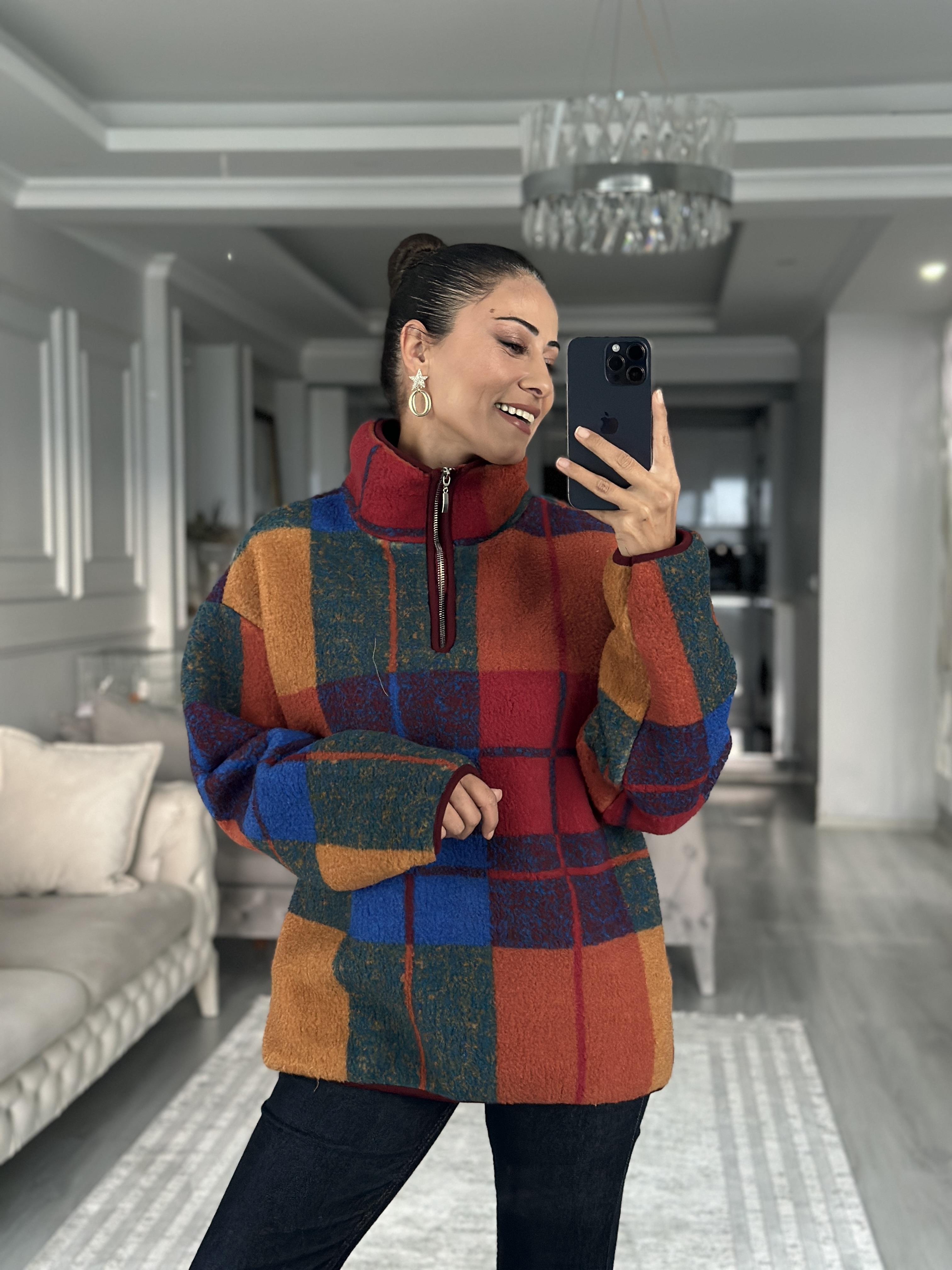 Çok Renkli Yarım Fermuarlı Kadın Sweatshirt
