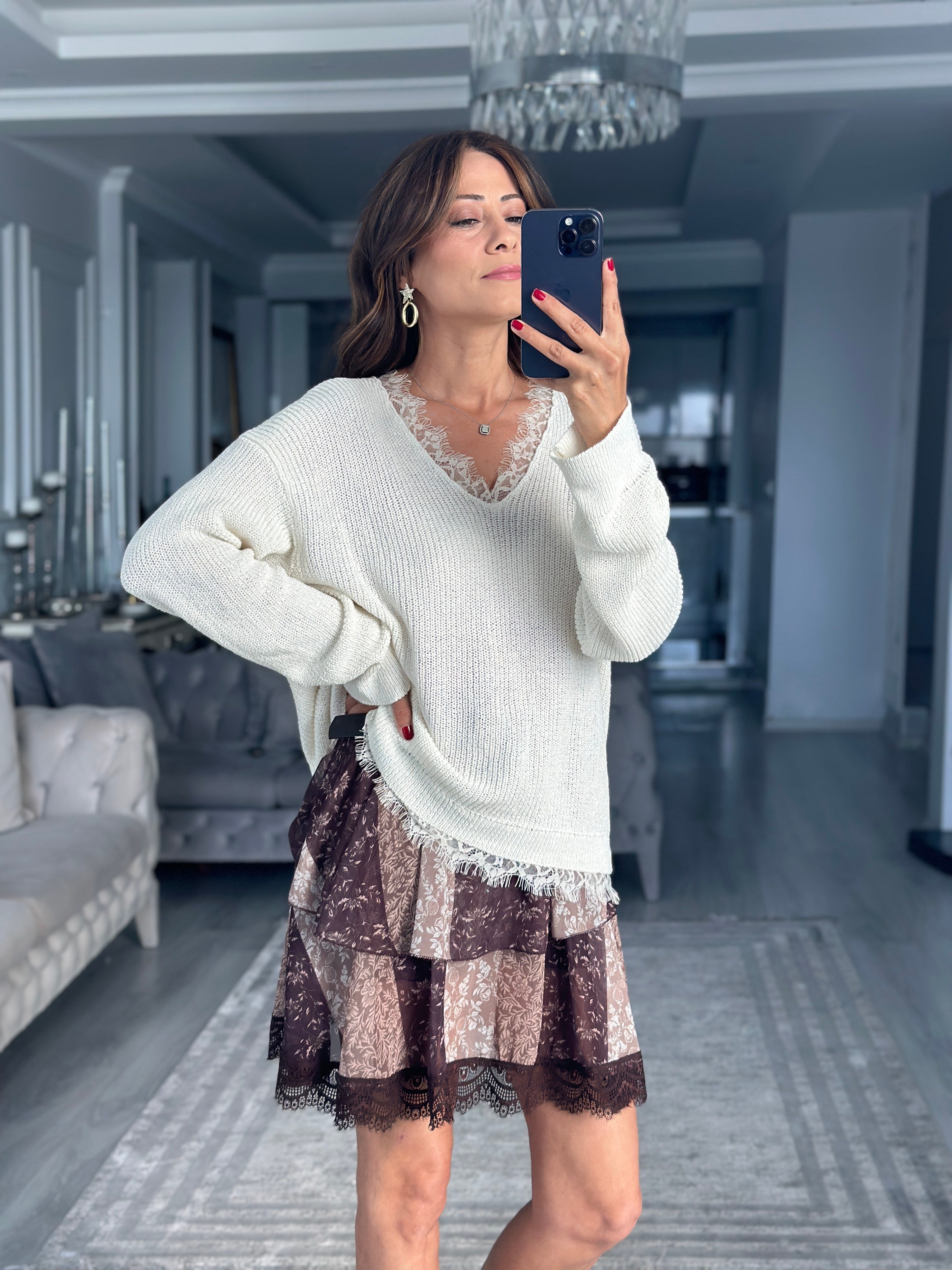 Ekru Lora V Yaka Dantel Detay Kadın Kazak