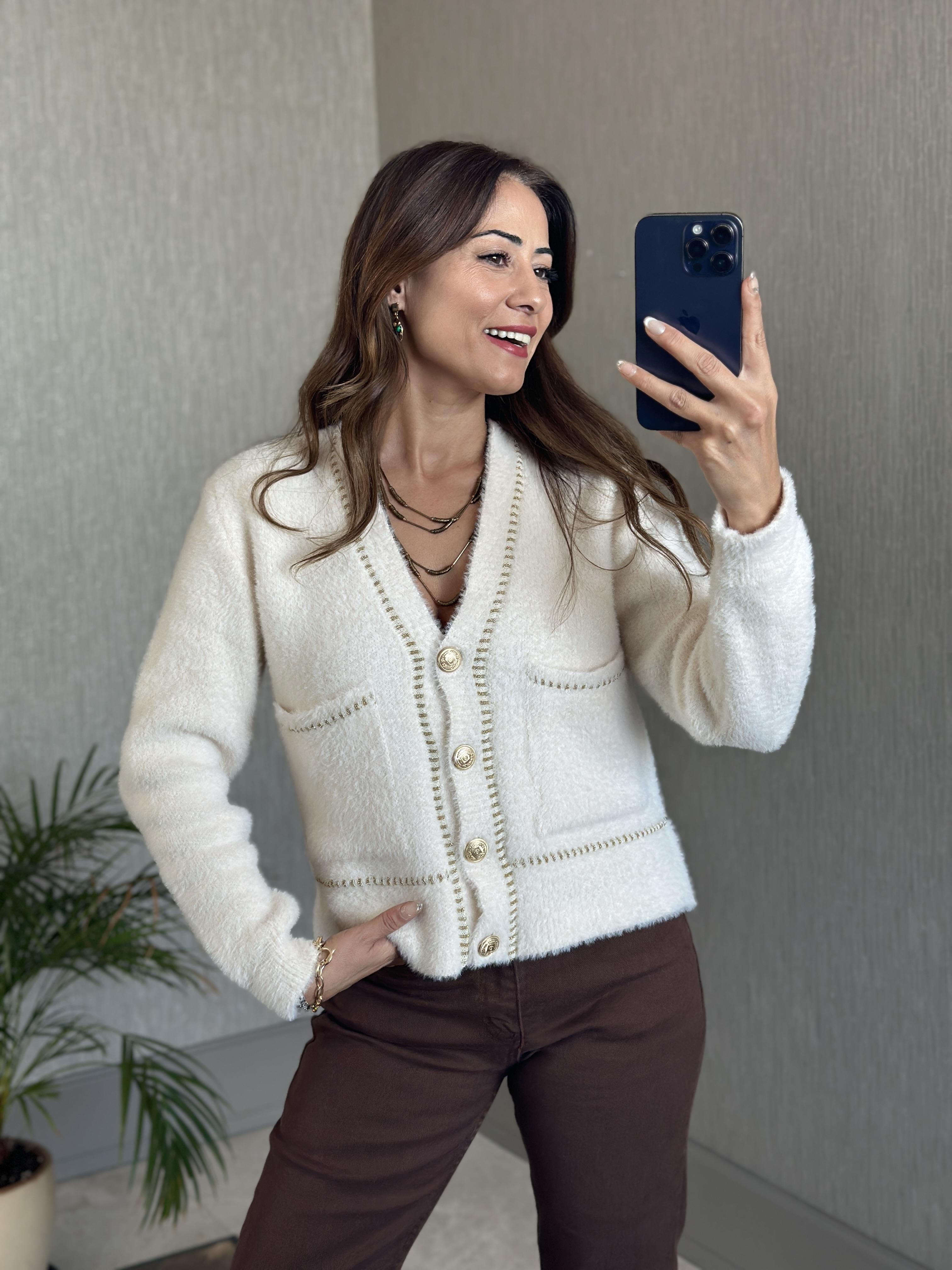 Ekru Yumoş Gold Şerit Detay Cepli Kadın Triko Hırka 