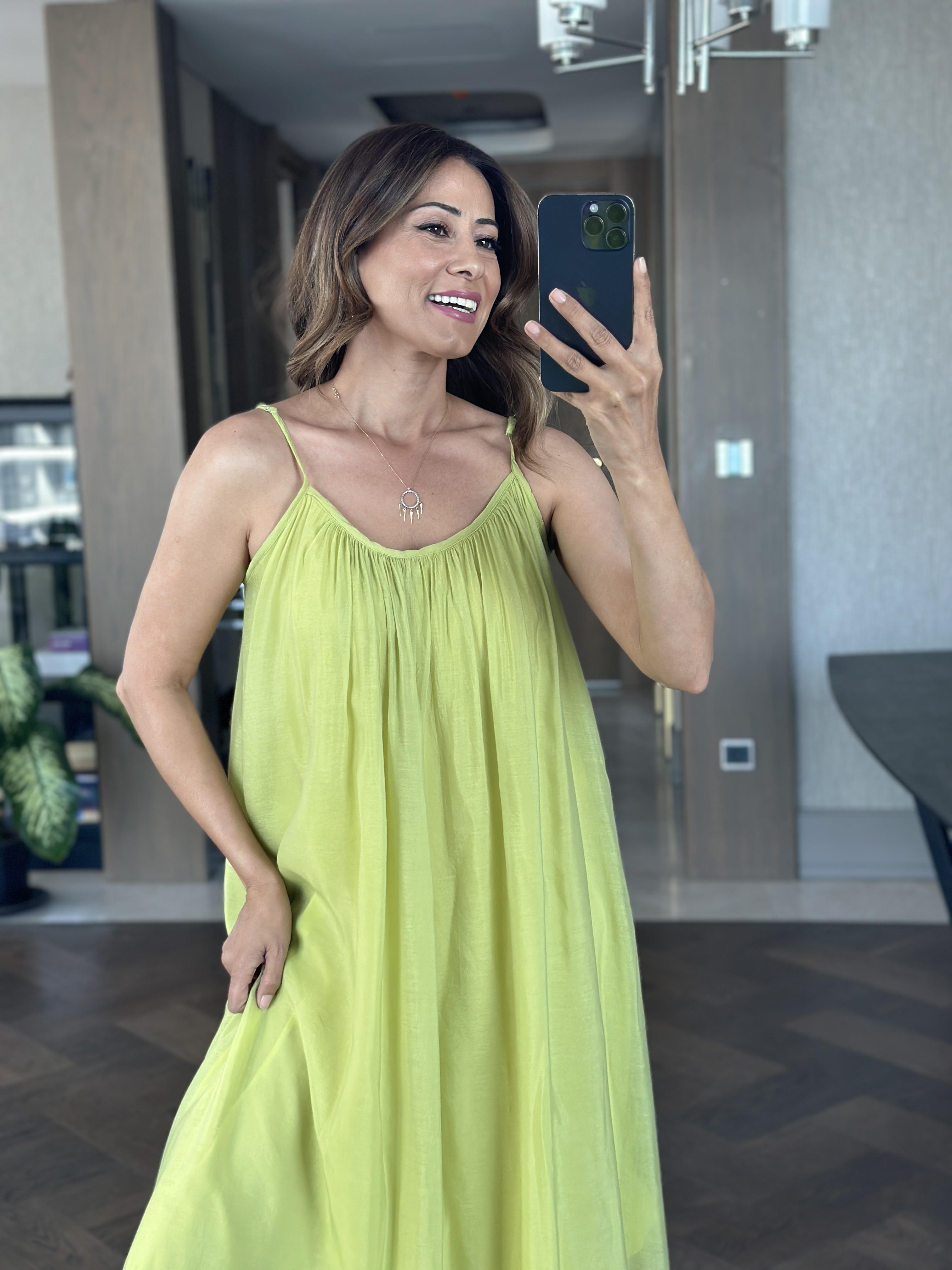 Fıstık Yeşili Ayarlanabilir Askılı Astarlı Salaş Maksi Boy Kadın Elbise