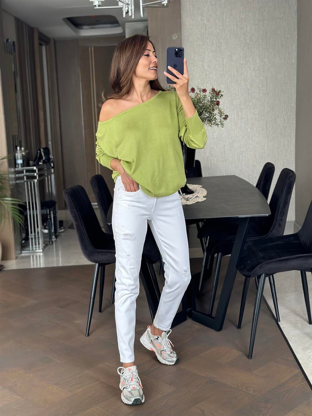 Fıstık Yeşili Kayık Yaka Triko Kadın Kazak