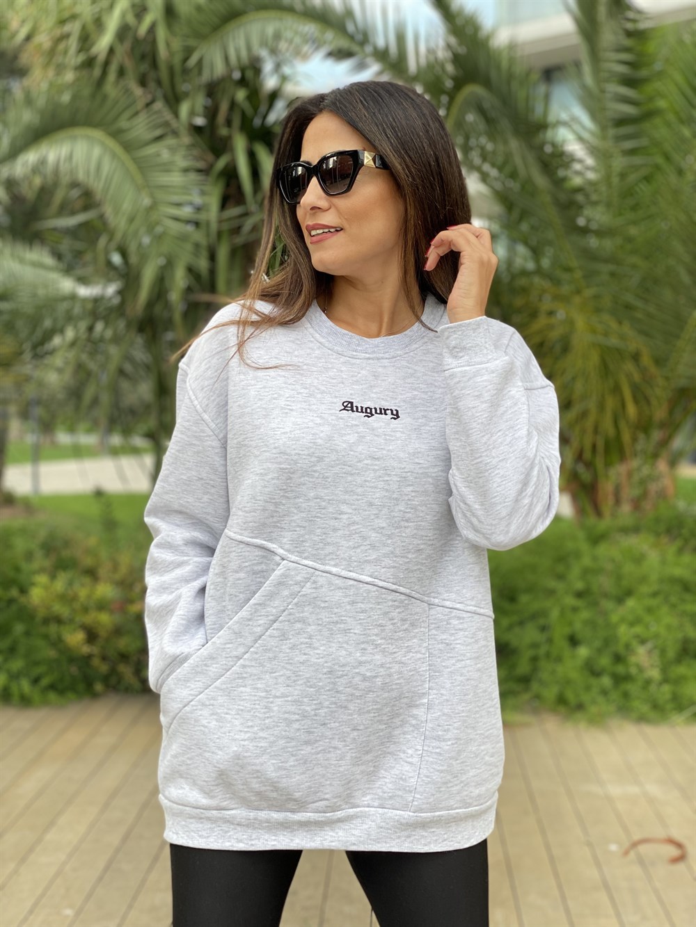 Gri Bisiklet Yaka Tek Cepli Kadın Sweatshirt