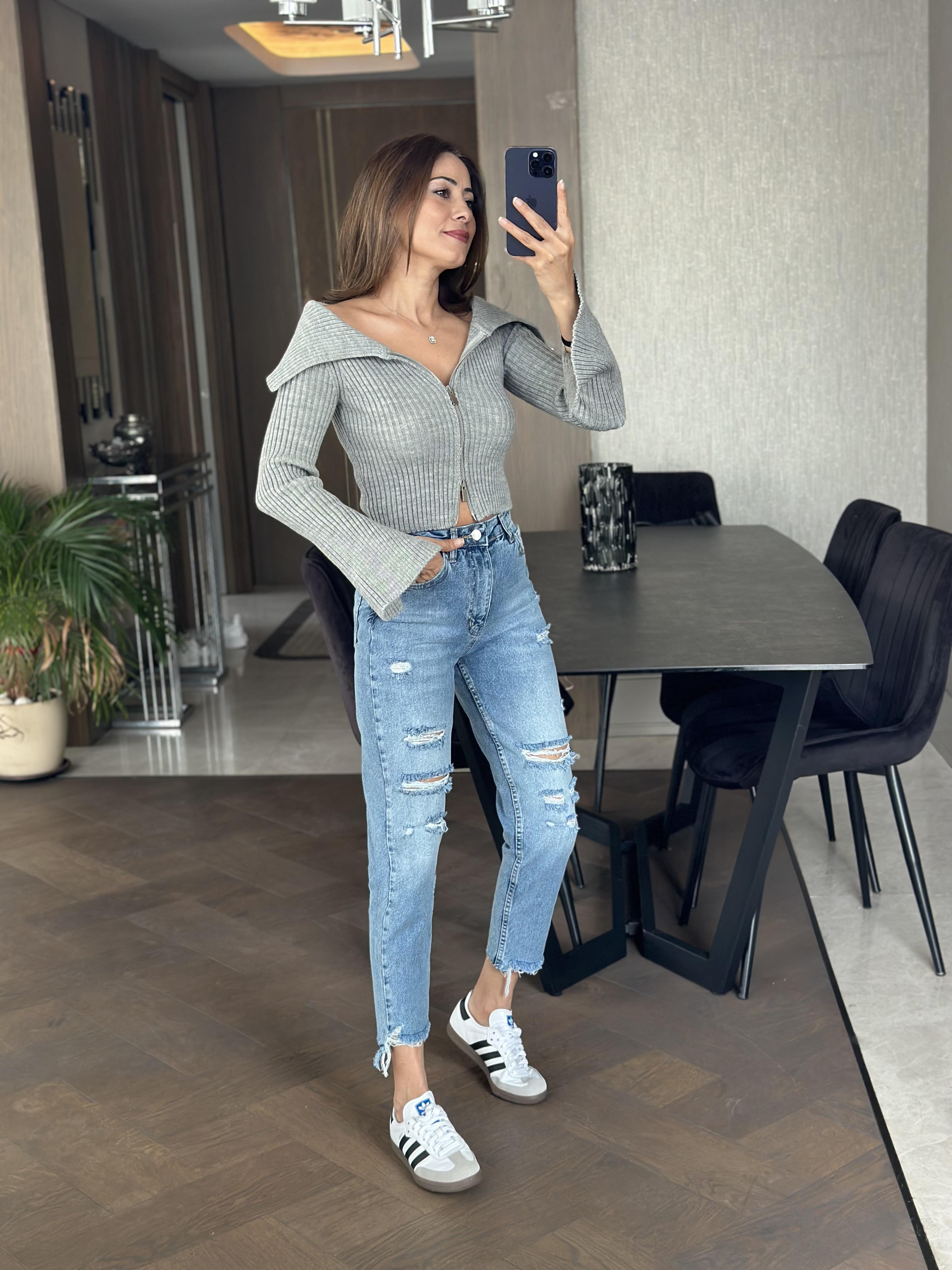 Gri Kolu Yırtmaçlı Çift Fermuarlı Kadın Triko Crop Hırka 