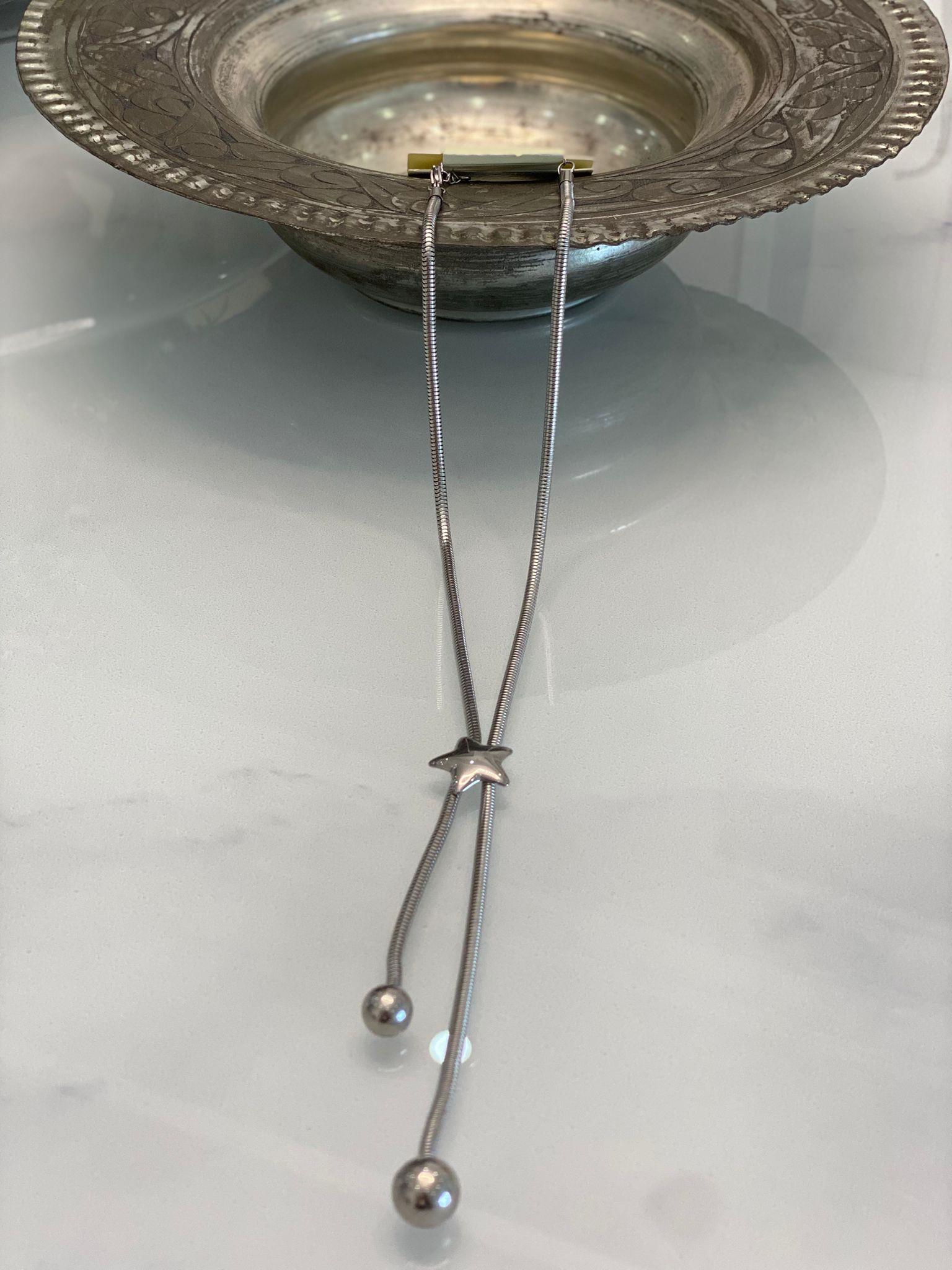 Gümüş İthal Yıldız Ve Top Detaylı Çelik Kadın Kolye