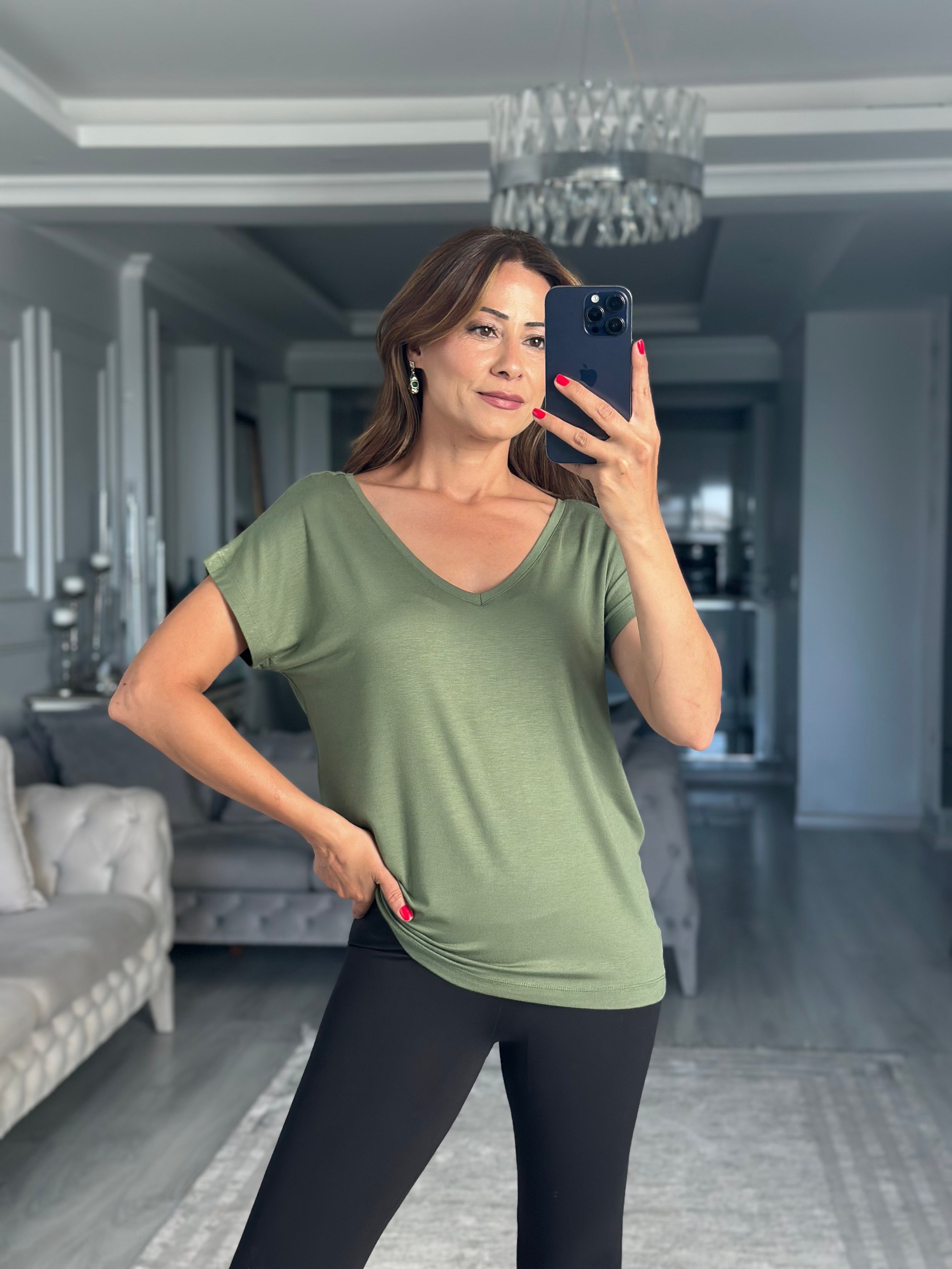 Haki Ön Arka V Yaka Kısa Kol Kadın T-Shirt