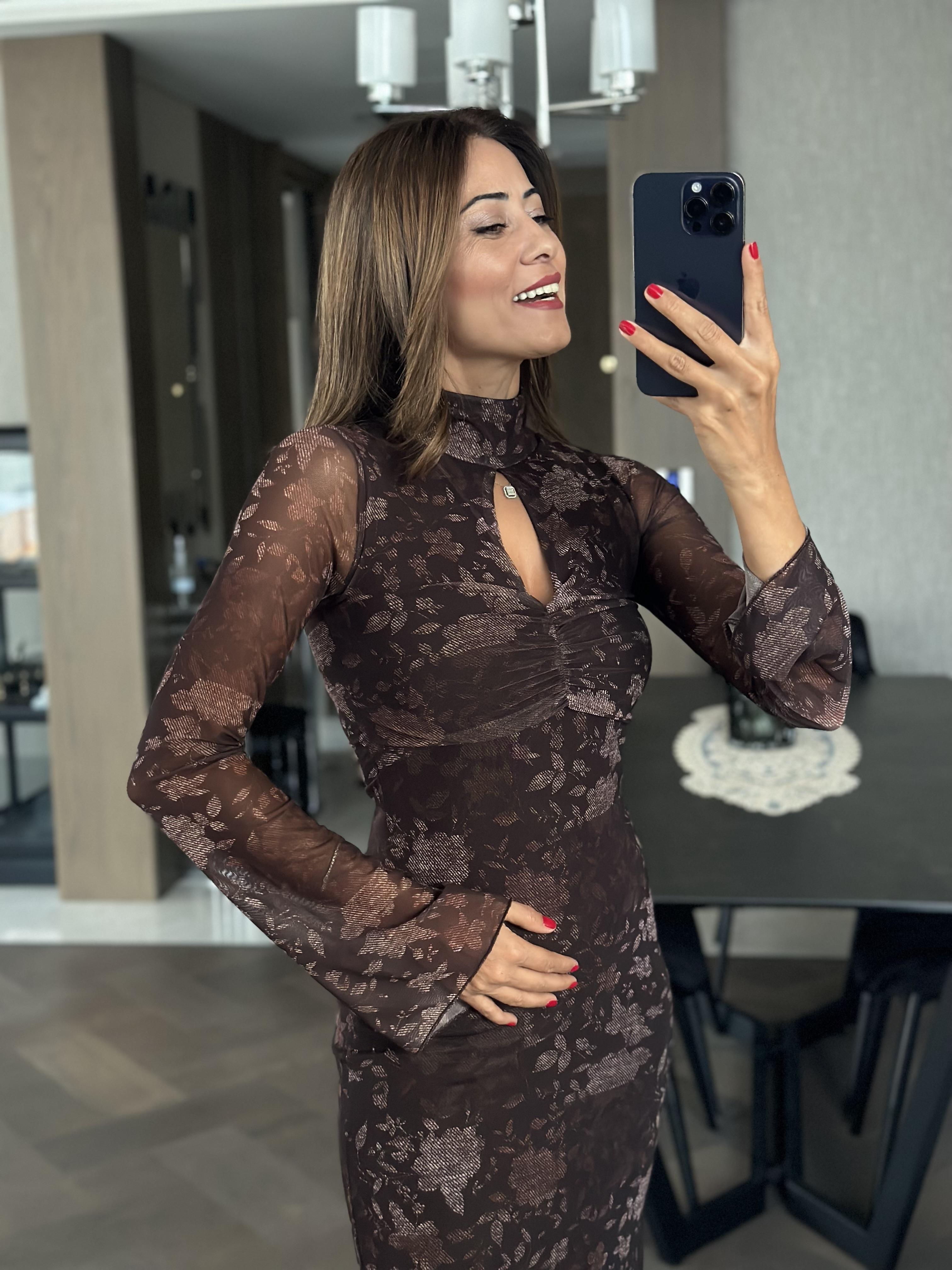 Kahverengi Desenli Yarım Balıkçı Göğsü Büzgülü Uzun Kol Tül Kadın Elbise