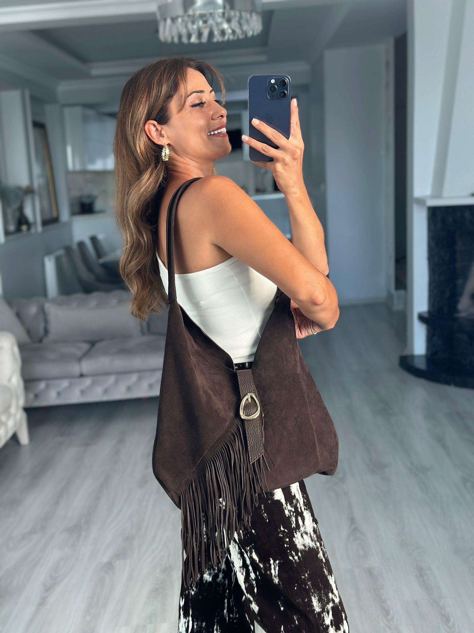 Kahverengi Hakiki Süet Kemer Tokalı Püskül Detaylı Kadın Çanta